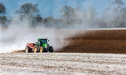 Produtores mantêm cautela nas compras de fertilizantes
