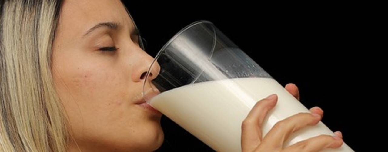 Beber leite tornou os humanos mais altos, diz estudo