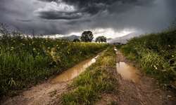 Alerta de chuva para DF e 21 estados brasileiros