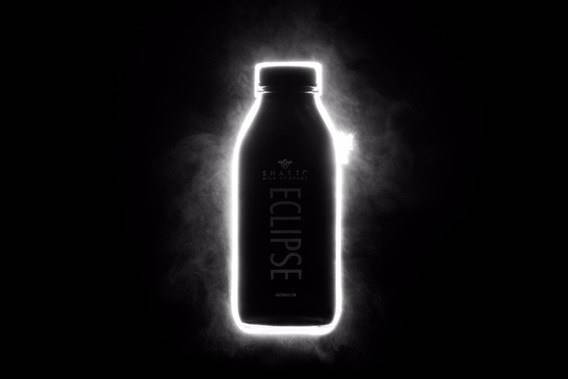 Companhia americana lançou leite preto para celebrar eclipse solar