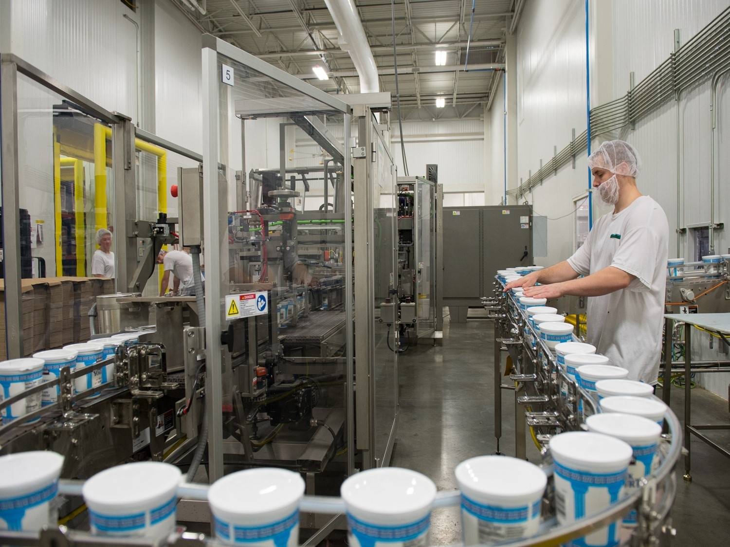 Como são fabricados os leites fermentados?