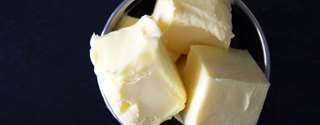 O perdão da manteiga: de vilã a fonte poderosa de nutrientes