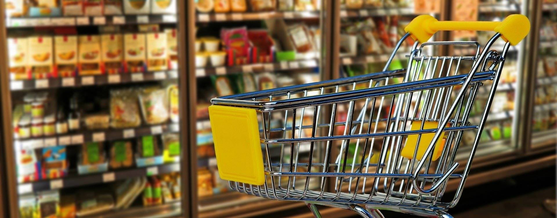 Consumo das classes C e D mantém queda em abril