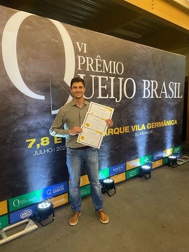 O proprietário Diego Perosa conquistou medalha de Bronze, com o parmesão 10 meses, no World Cheese Awards - maior Concurso Internacional de Queijos do mundo