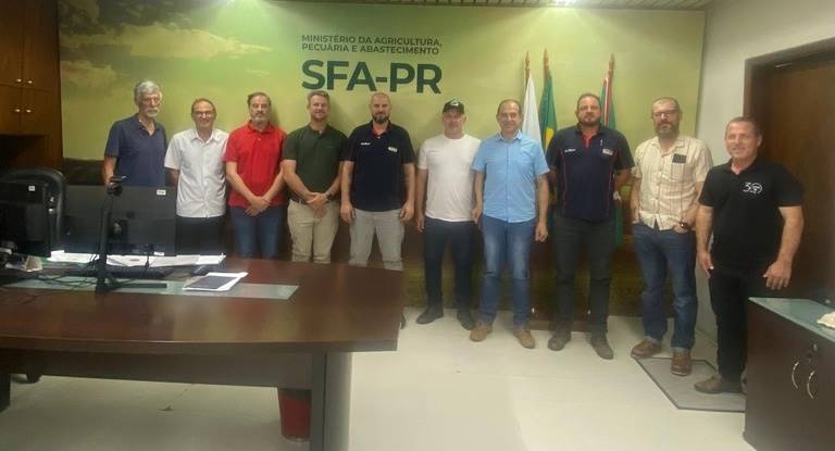No Paraná, Mapa realiza reunião para alinhar ações de fortalecimento da cadeia do leite no estado