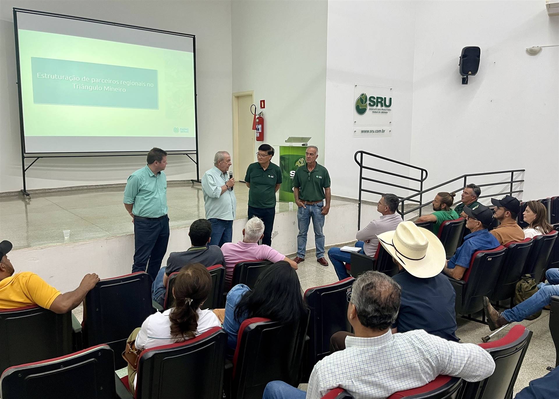 MG: após meses de queda, cenário pode ser mais favorável a produtores de leite