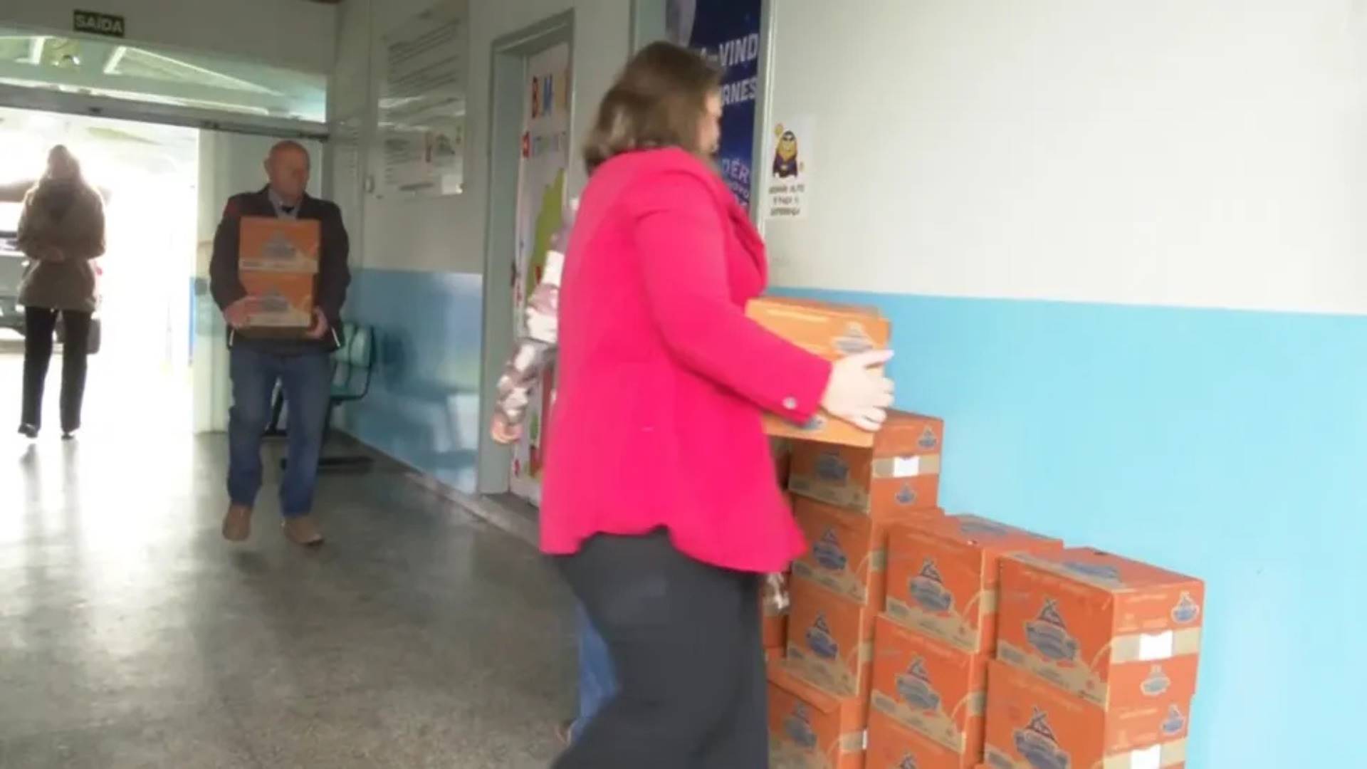 Produtores do Paraná criam 'desafio do leite' e arrecadam mais de 5 mil litros em doações