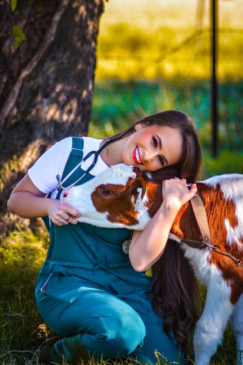 médica veterinária Taiani Ourique Gayer