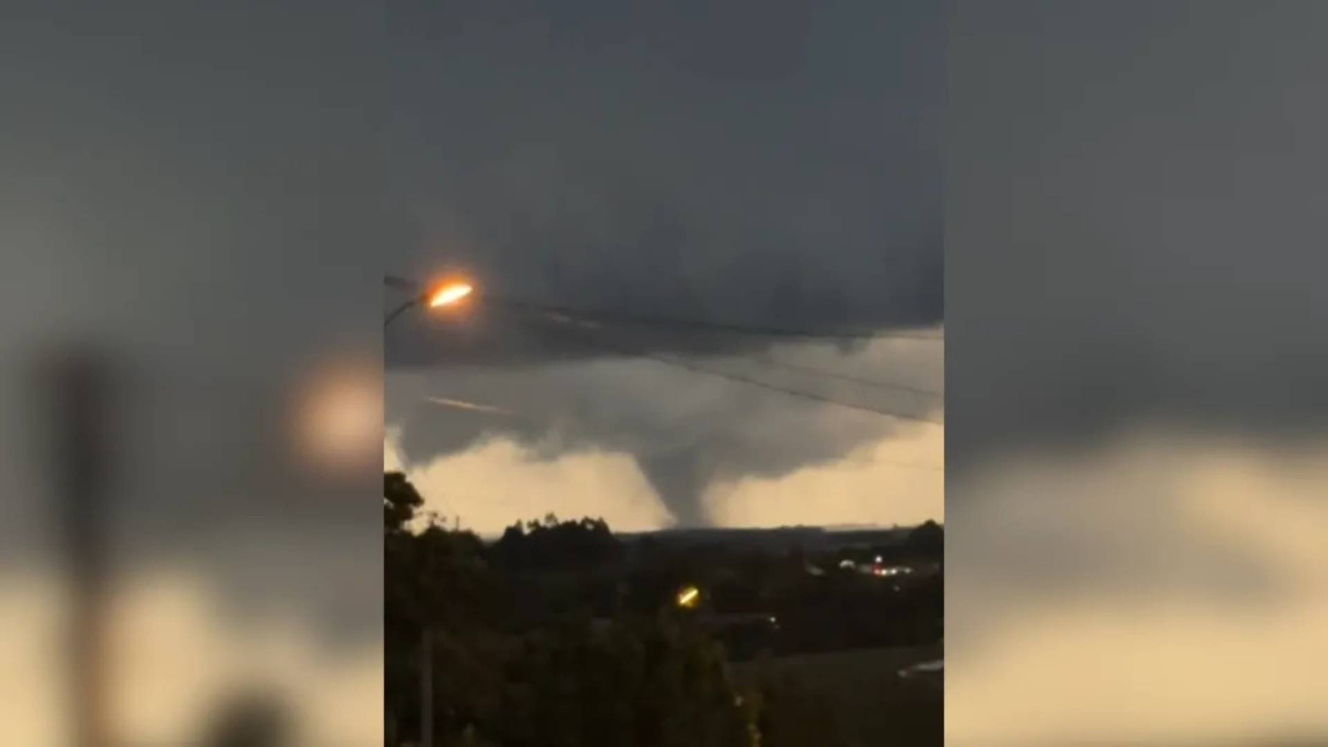Granizo e tornado danificam centenas de casas no RS, estados do Sul entram em alerta