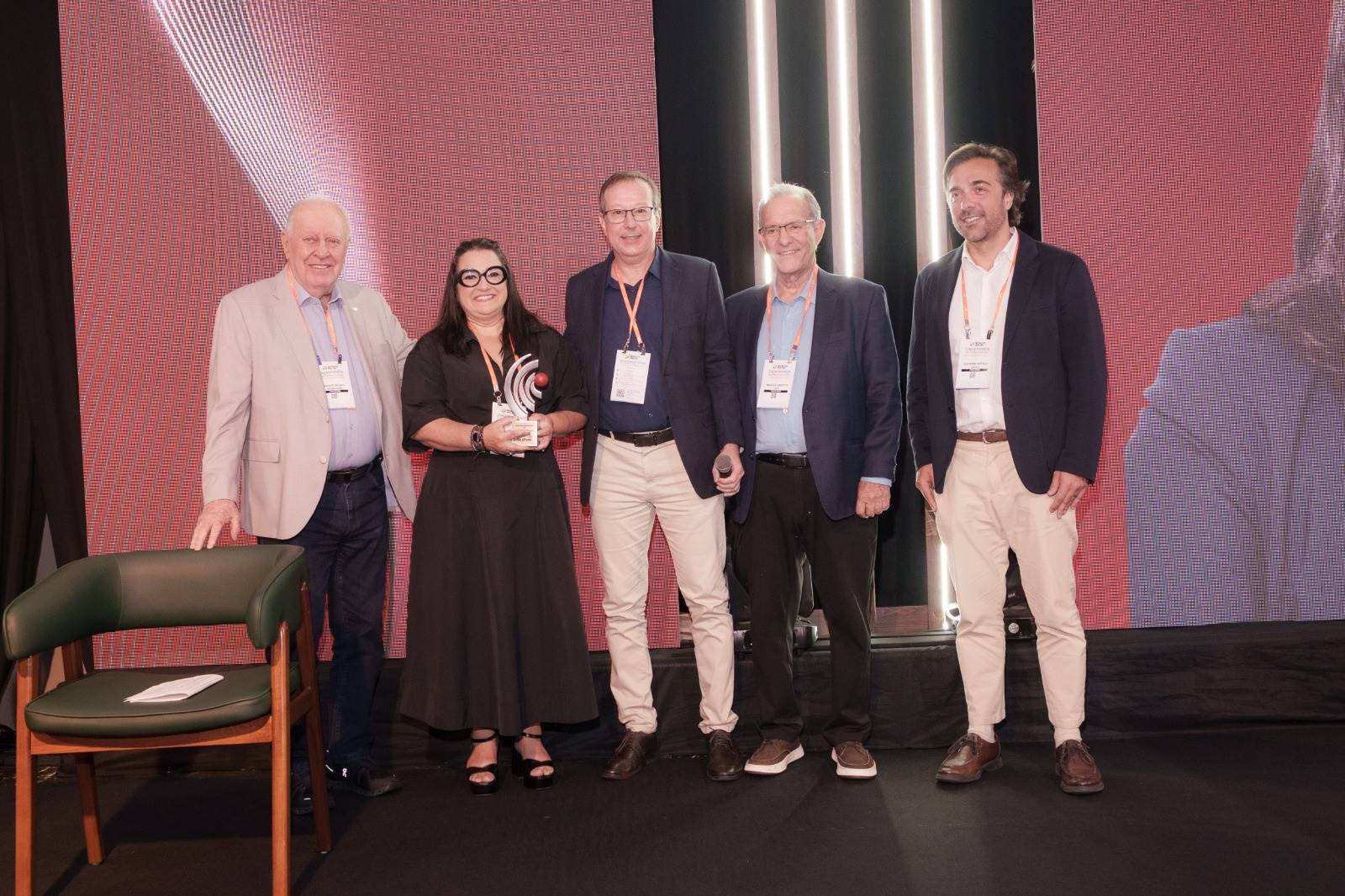 Interleite Brasil 2026 abre programação em Uberlândia debatendo o futuro do setor lácteo