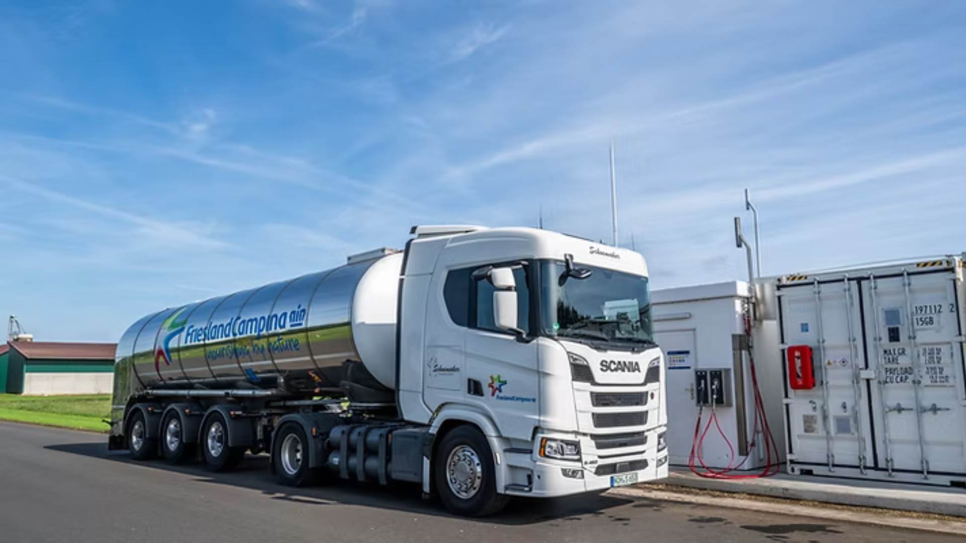 FrieslandCampina adota biometano de esterco para mover frota de caminhões de leite
