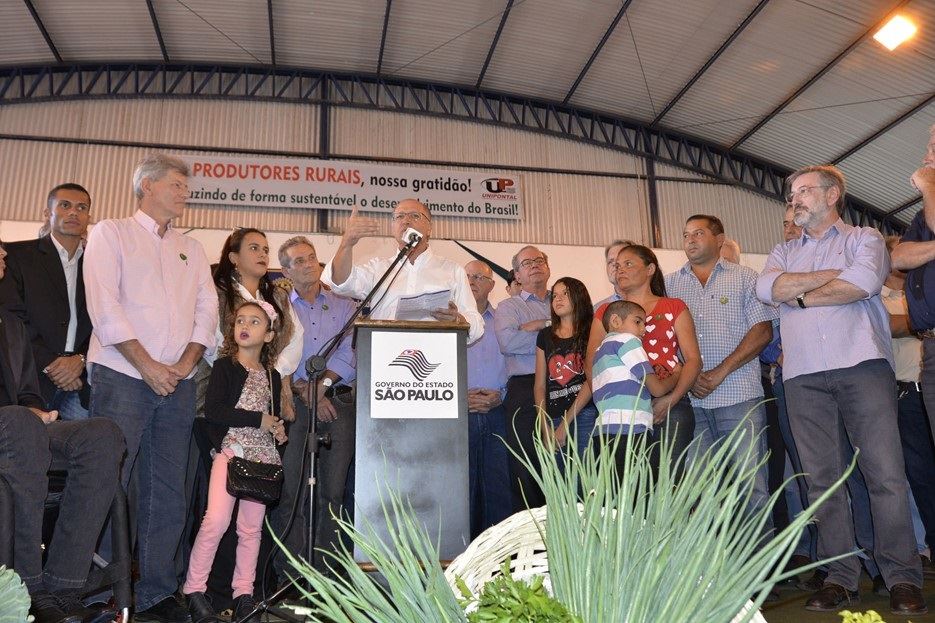 Governo de SP amplia prazo e itens de financiamento para atender necessidades do produtor de leite