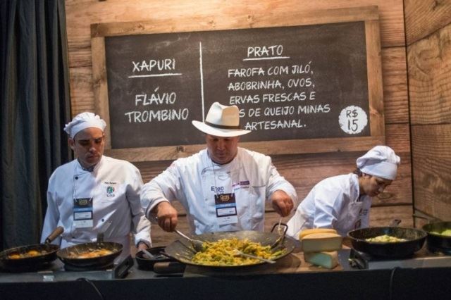 queijos mineiros artesanais feitos com leite cru