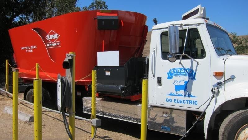 caminhão elétrico para alimentar vacas