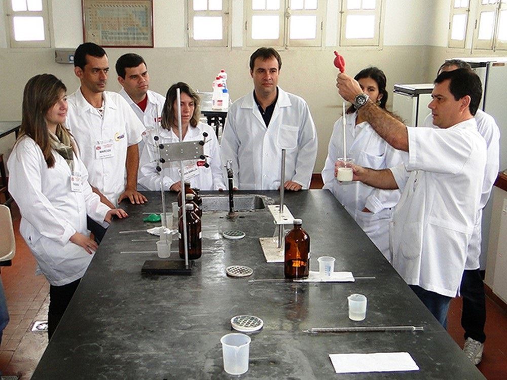 Instituto Cândido Tostes abre inscrições para curso técnico em leite em Juiz de Fora/MG