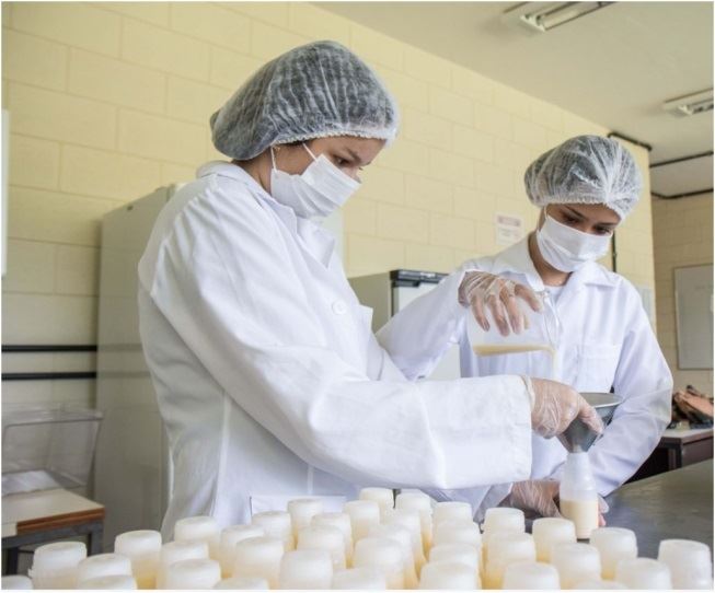 Na primeira fase do projeto, cada criança recebeu 200 ml da fórmula para serem consumidos todos os dias durante 2 meses