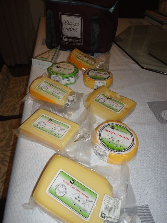 Os queijos que foram para as mesas dos visitantes do DF. 
