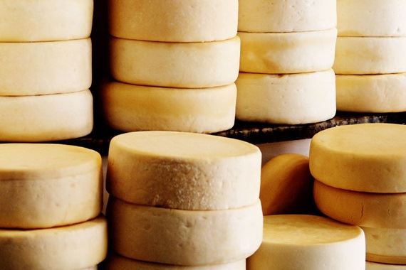 Feito aqui. E de leite cru